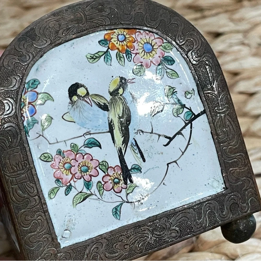 Antique Chinese Box Engraved Bronz Porcelain Painted‎